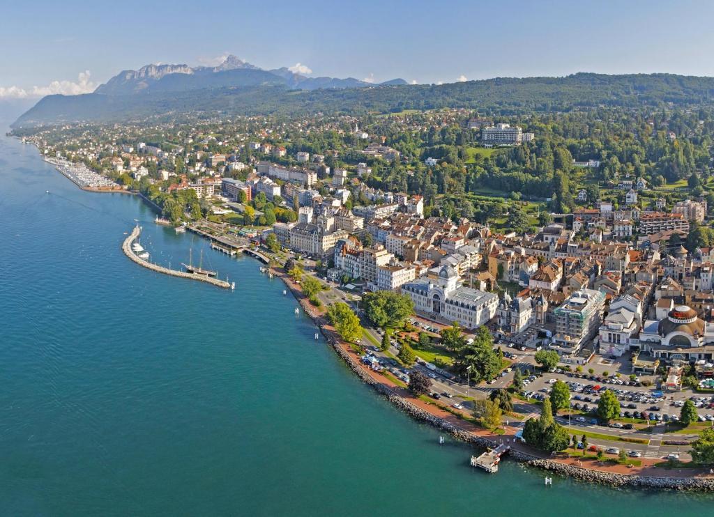 L'Oasis Hotel Évian-les-Bains Kültér fotó